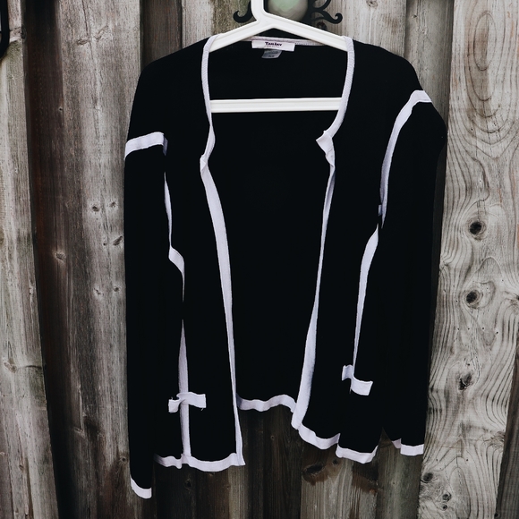 TanJay Petite Black and White Sweater - Picture 3 of 5